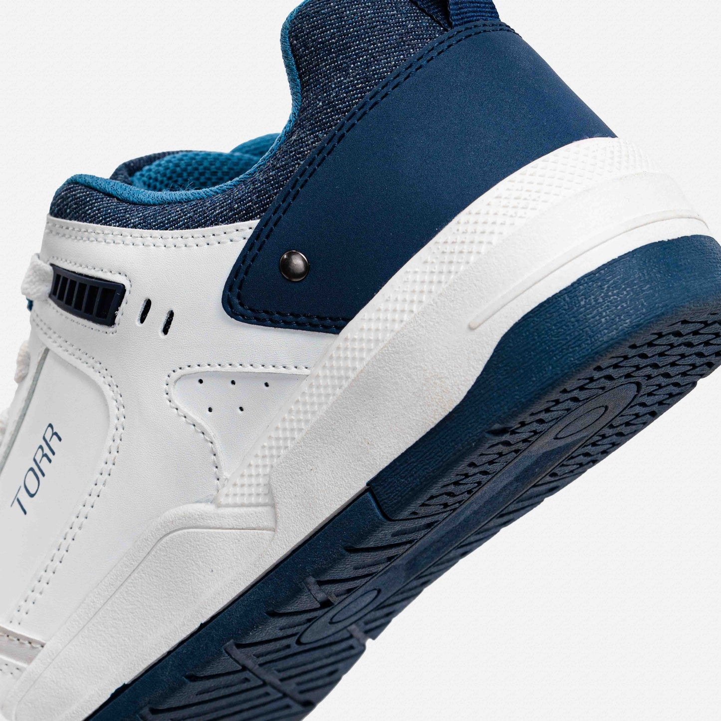 Torr Men’s Sports Shoe | White
